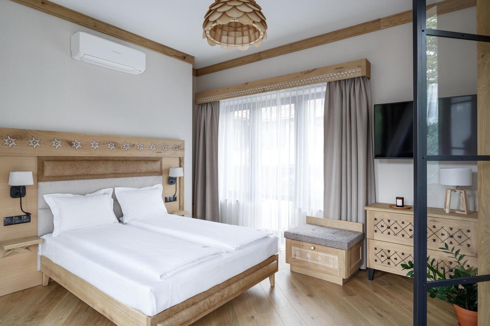 Aparthotel Cristina Zakopane Ngoại thất bức ảnh
